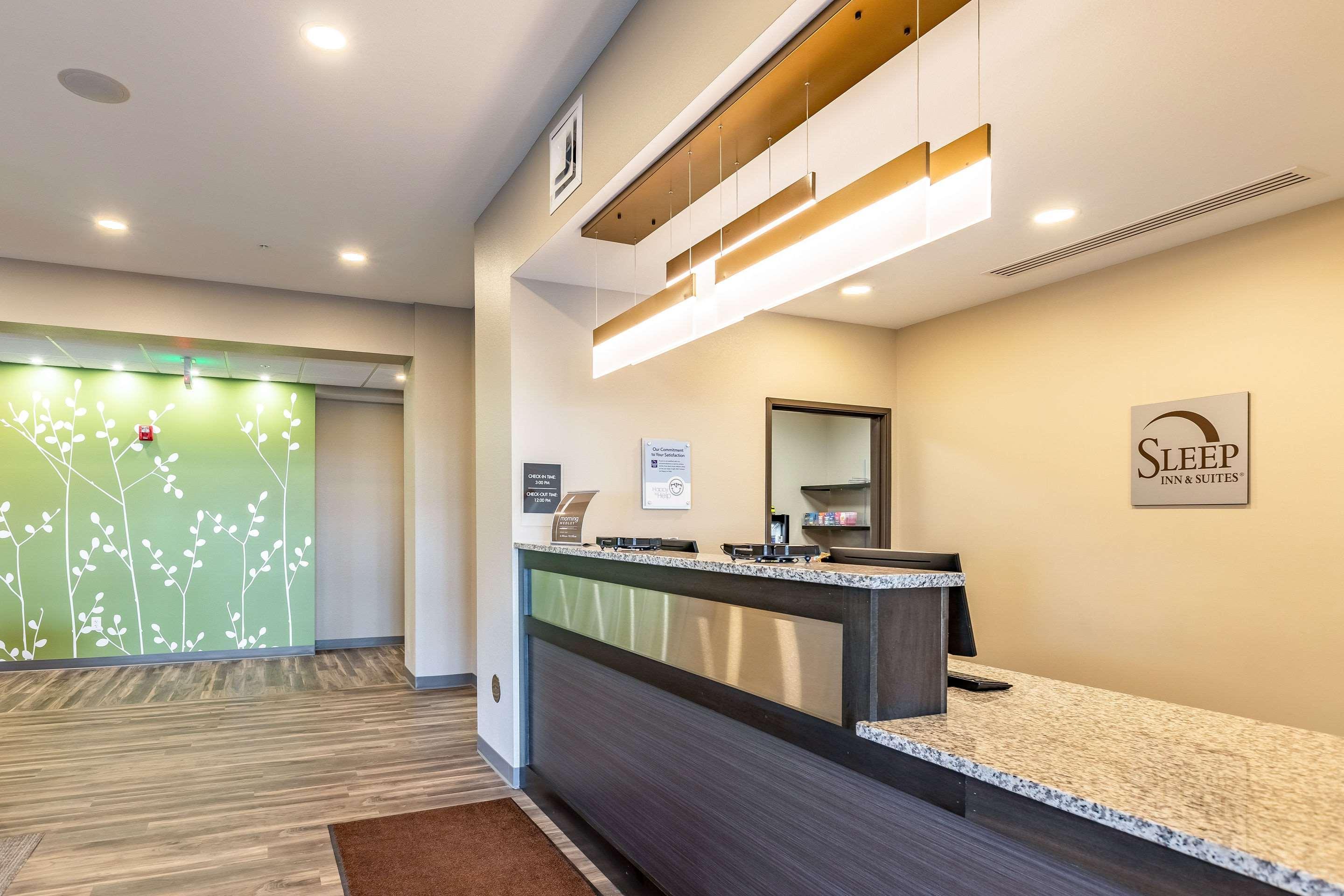 Sleep Inn & Suites Mt Hope Near Auction & Event Center Millersburg Exteriör bild